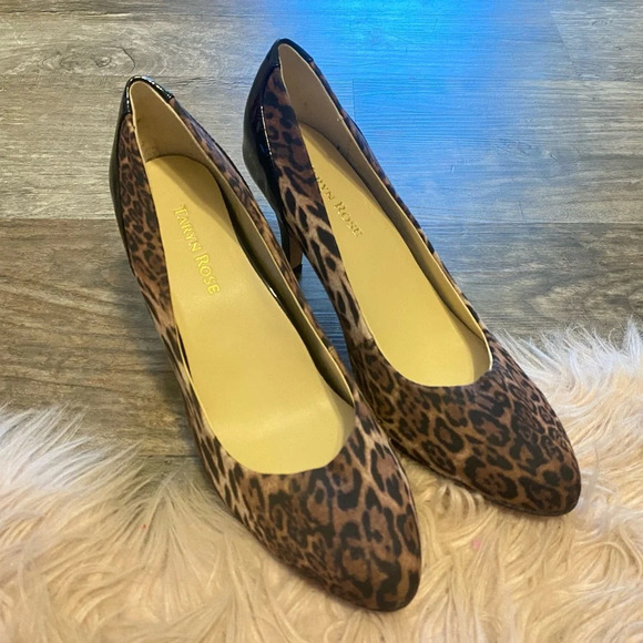 FINAL PRICE Teaneck Leopard Print Pump Brown Multi by Taryn Rose - Picture 3 of 6